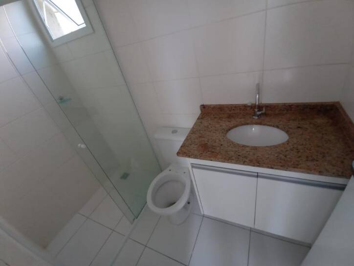 Apartamento à venda com 3 quartos, 73m² - Foto 2