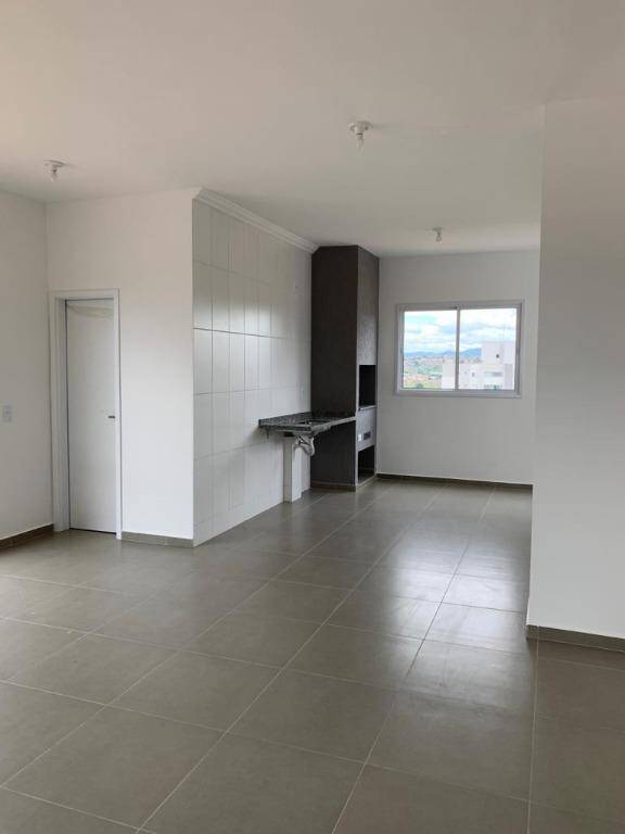 Apartamento à venda com 2 quartos, 74m² - Foto 4