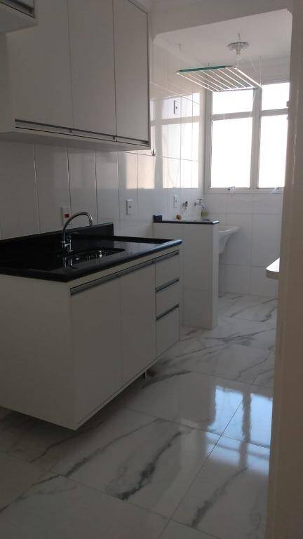 Apartamento à venda com 2 quartos, 58m² - Foto 4