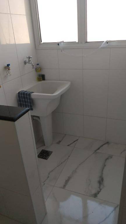 Apartamento à venda com 2 quartos, 58m² - Foto 7