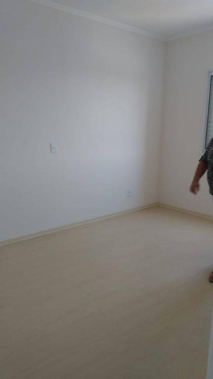 Apartamento à venda com 2 quartos, 58m² - Foto 11