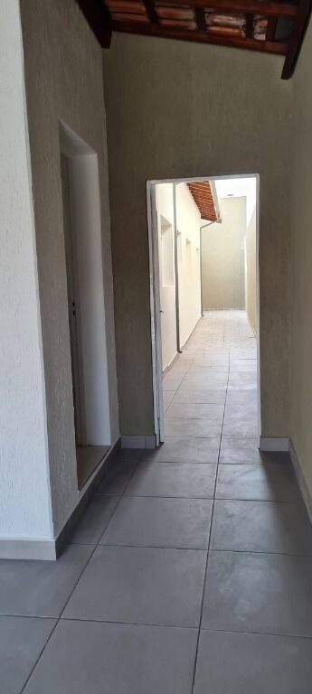 Casa à venda com 2 quartos, 104m² - Foto 2