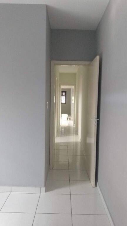 Casa à venda com 2 quartos, 73m² - Foto 9