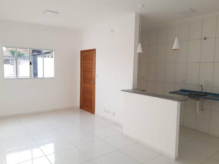 Casa à venda com 2 quartos, 67m² - Foto 2