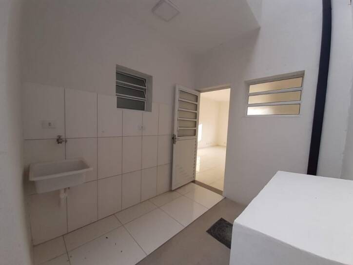 Casa à venda com 2 quartos, 67m² - Foto 8