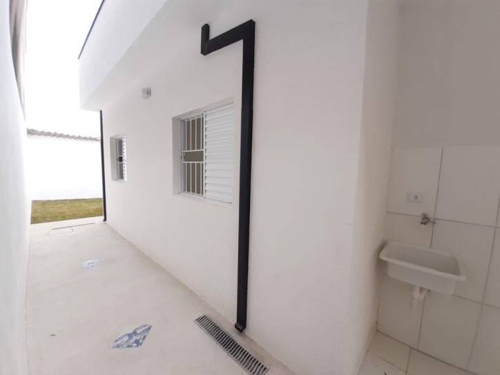 Casa à venda com 2 quartos, 67m² - Foto 9