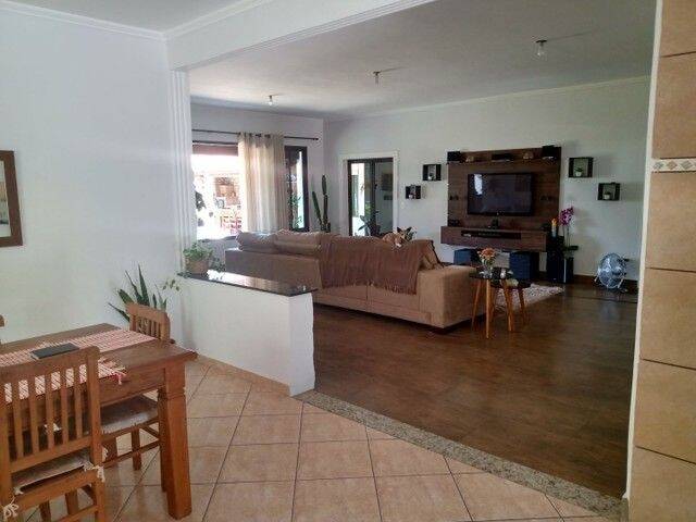 Chácara à venda com 2 quartos, 900m² - Foto 2