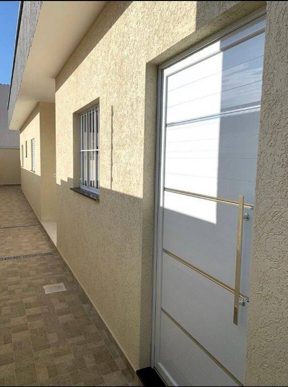 Casa à venda com 2 quartos, 62m² - Foto 2