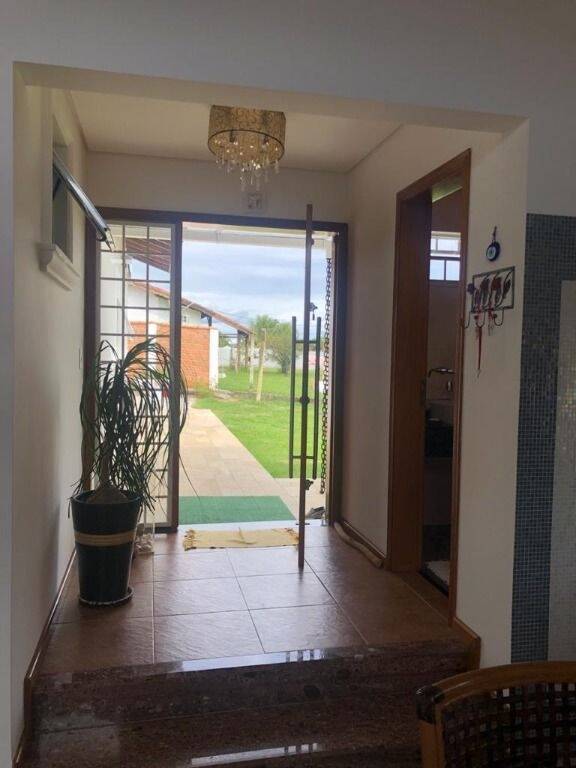 Chácara à venda com 3 quartos, 200m² - Foto 9