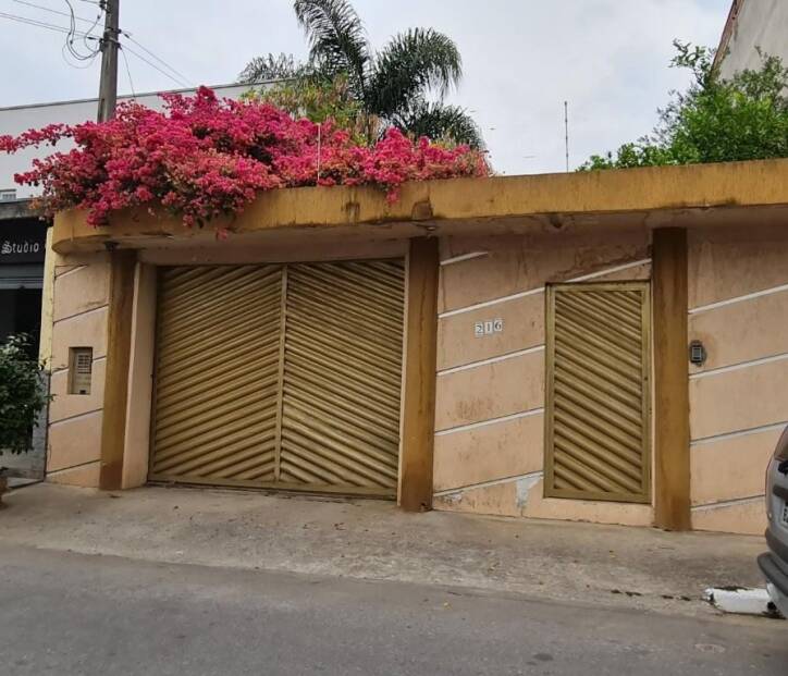 Sobrado à venda com 3 quartos, 600m² - Foto 2