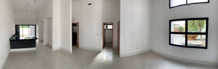 Casa à venda com 3 quartos, 151m² - Foto 1