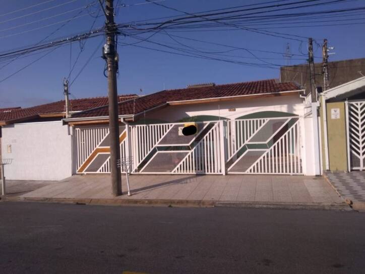 Casa à venda com 3 quartos, 200m² - Foto 1