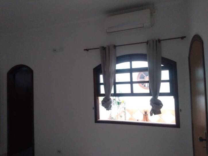 Casa à venda com 3 quartos, 200m² - Foto 7