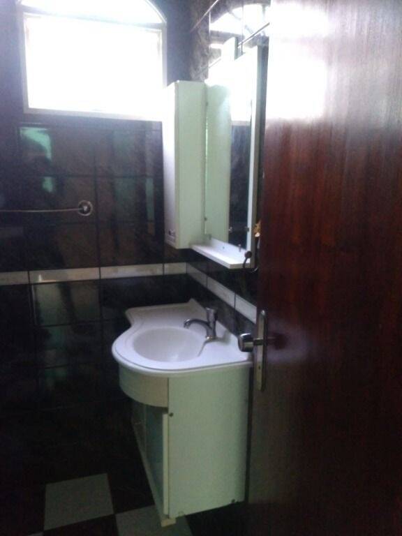 Casa à venda com 3 quartos, 200m² - Foto 10