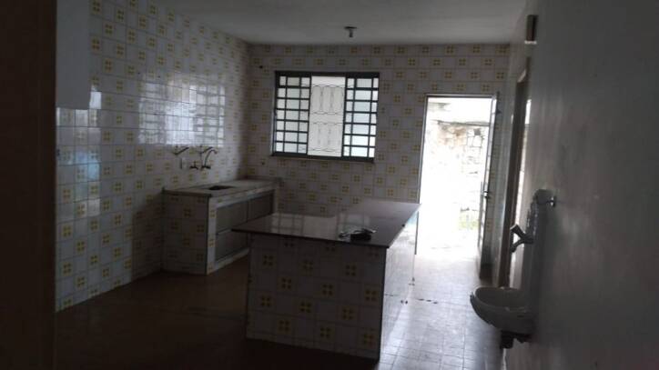 Casa à venda e aluguel com 4 quartos, 150m² - Foto 2