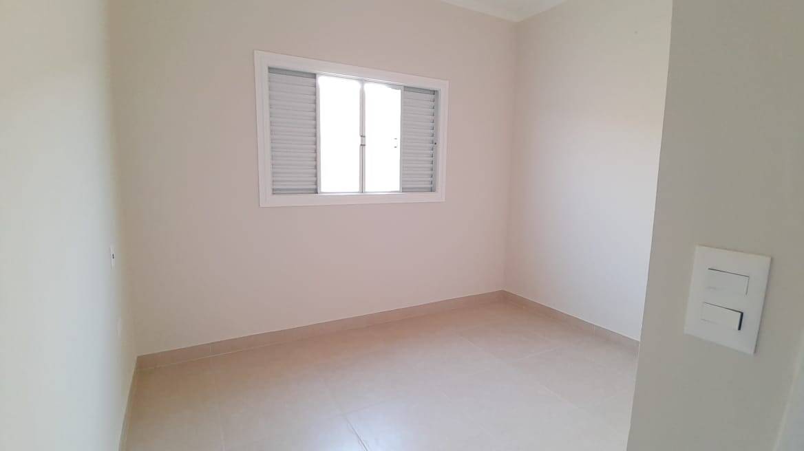 Casa à venda com 2 quartos, 90m² - Foto 7