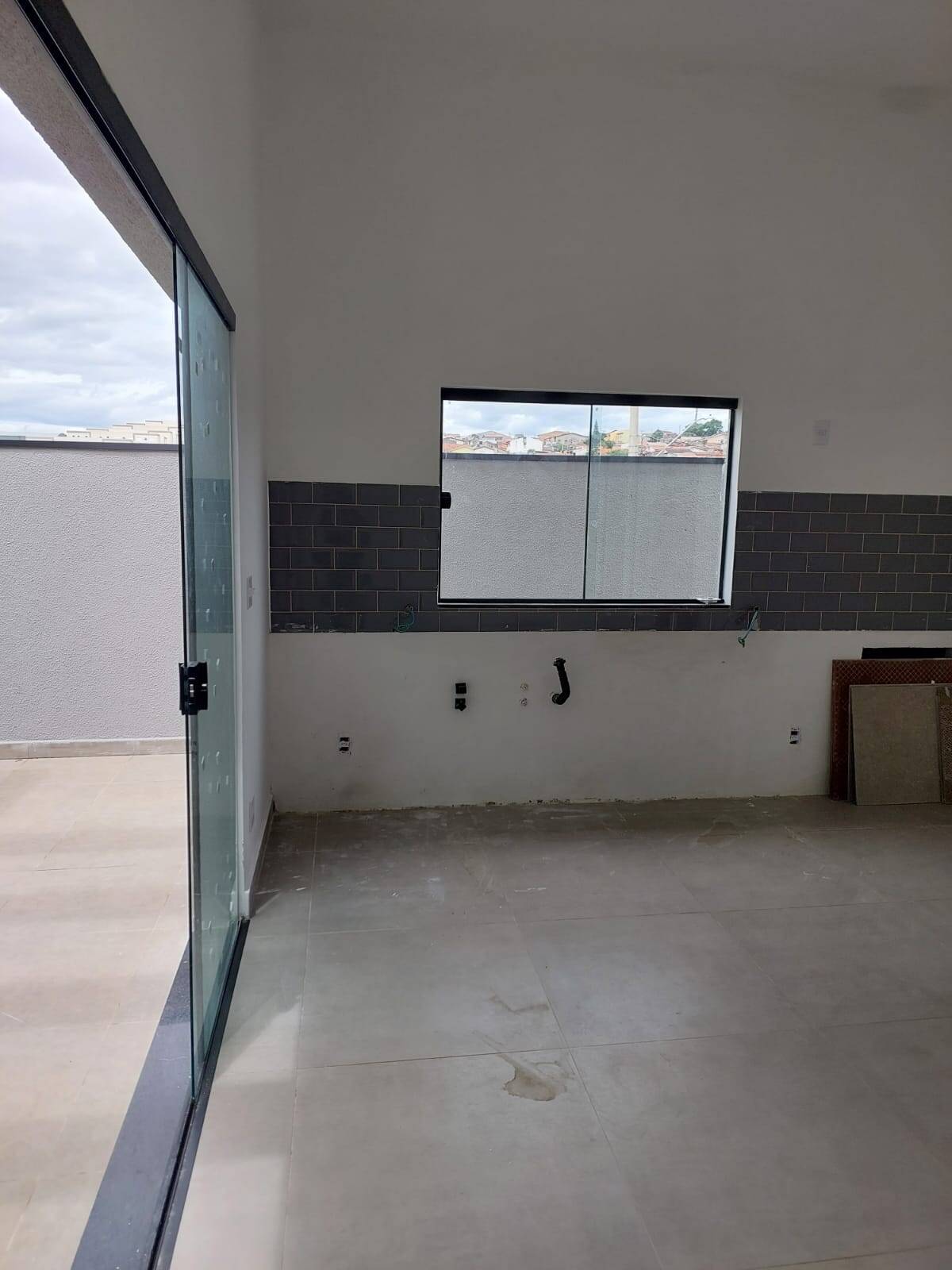 Casa à venda com 2 quartos, 64m² - Foto 8