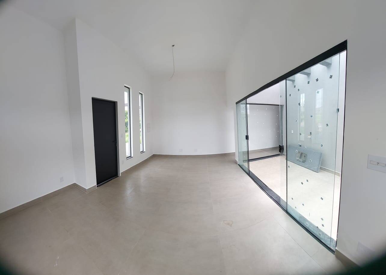 Casa à venda com 2 quartos, 64m² - Foto 4