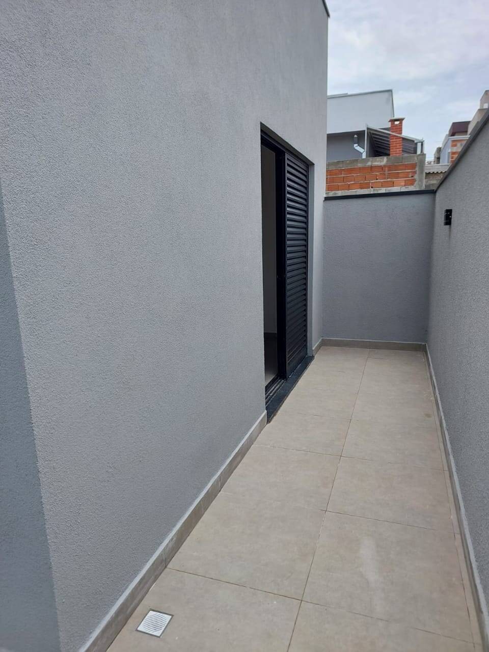 Casa à venda com 2 quartos, 64m² - Foto 25