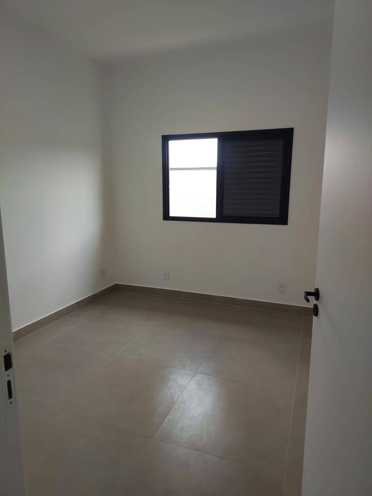 Casa à venda com 2 quartos, 64m² - Foto 11