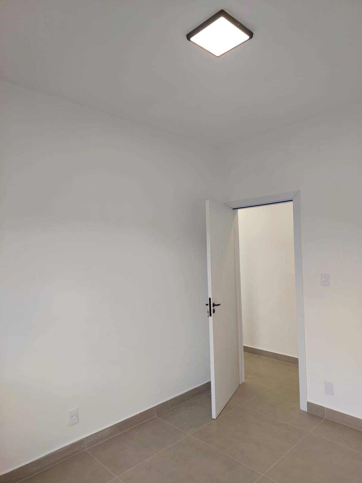 Casa à venda com 2 quartos, 64m² - Foto 14
