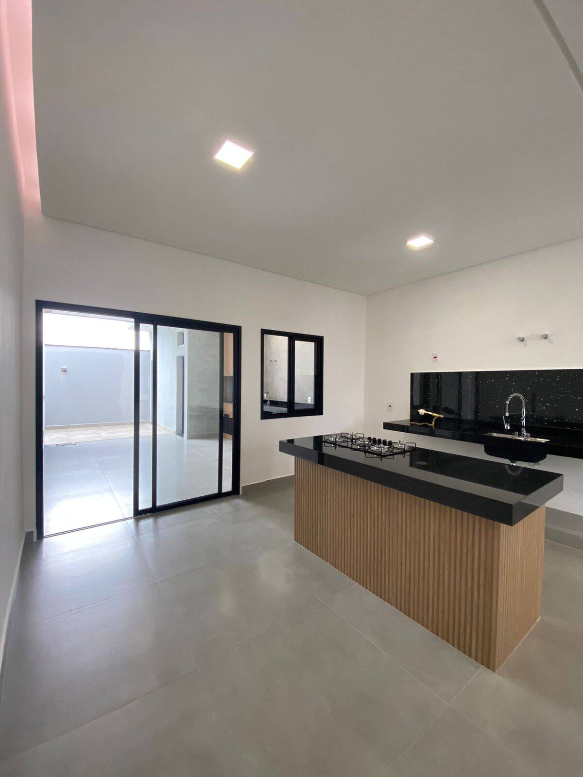 Casa à venda com 3 quartos, 175m² - Foto 4