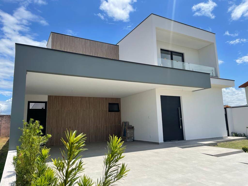 Casa à venda com 3 quartos, 200m² - Foto 1