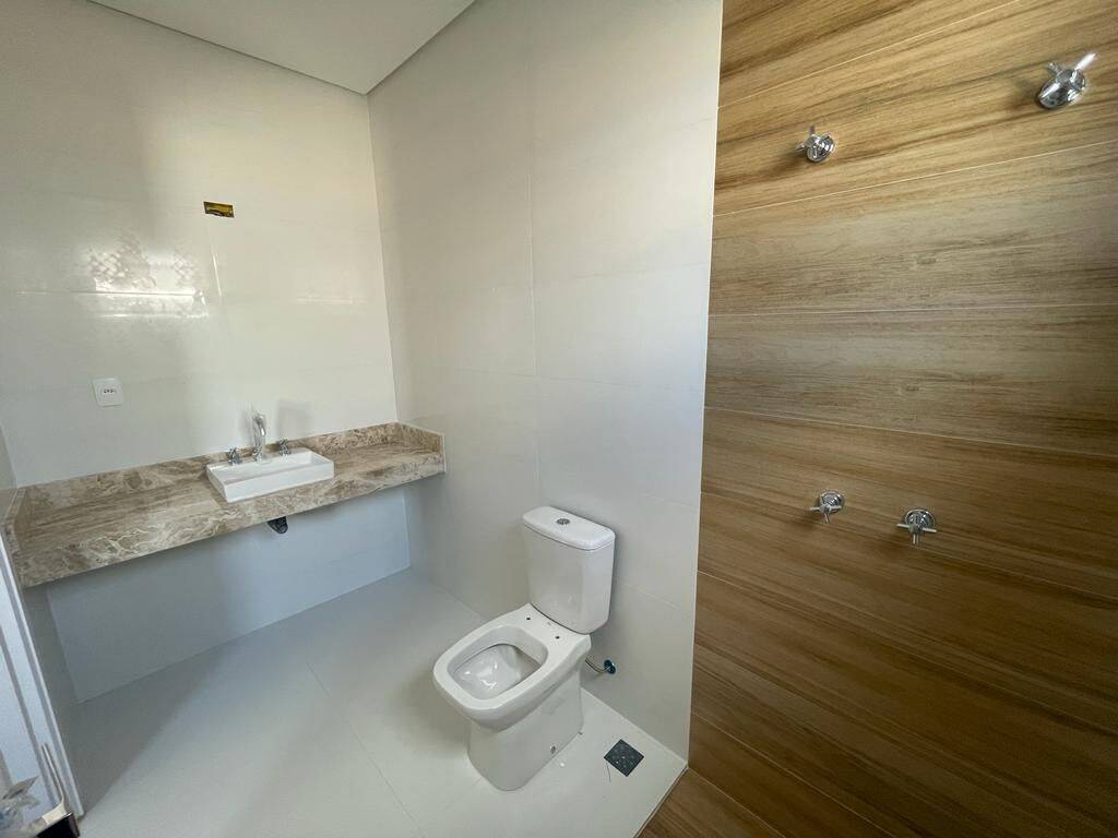 Casa à venda com 3 quartos, 200m² - Foto 9