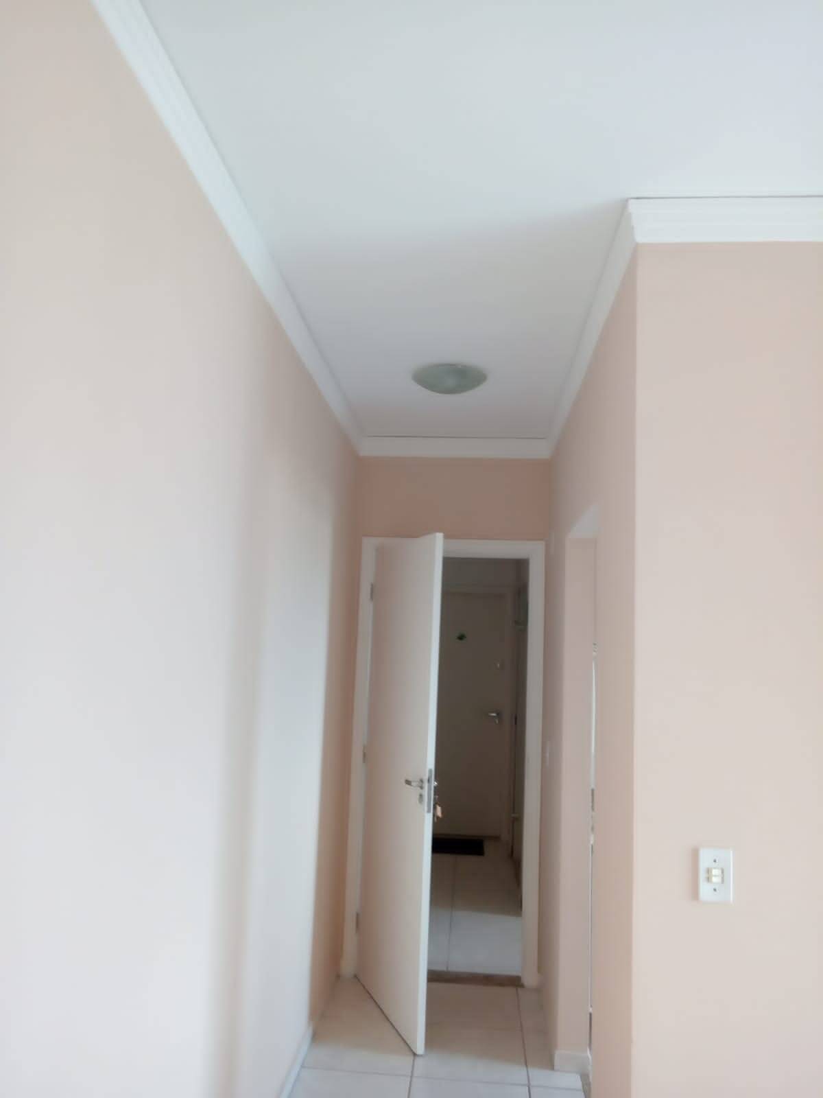 Apartamento à venda com 2 quartos, 70m² - Foto 3