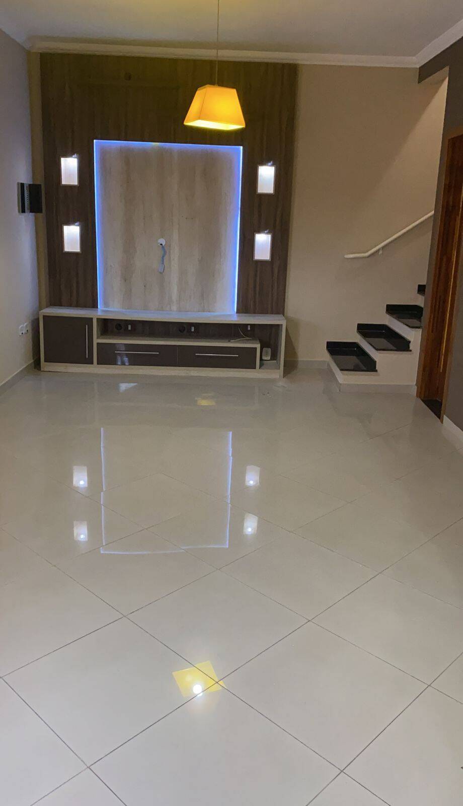 Casa à venda com 2 quartos, 155m² - Foto 3