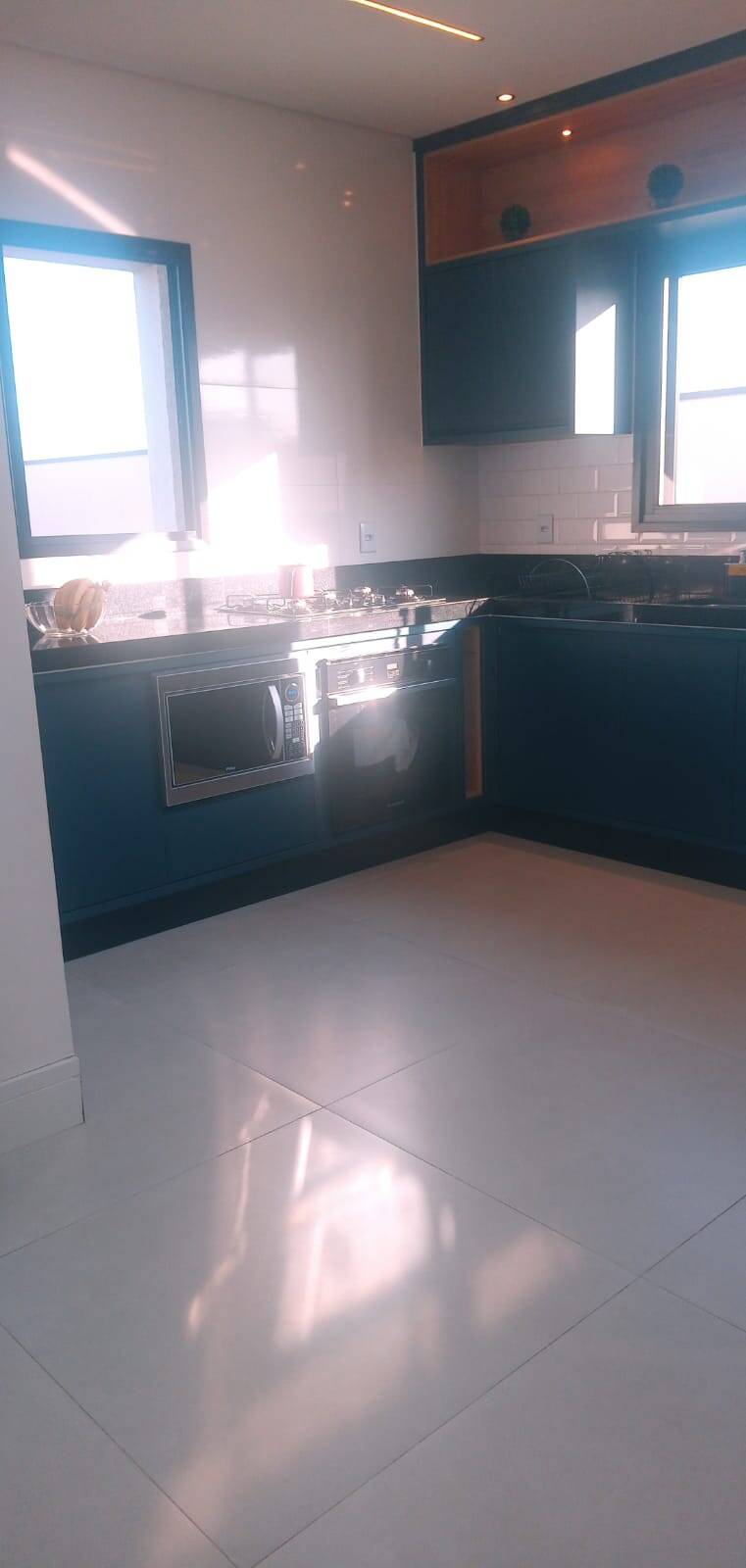 Casa à venda com 3 quartos, 240m² - Foto 4