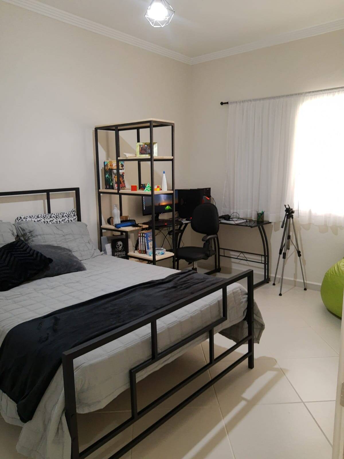 Casa à venda com 3 quartos, 237m² - Foto 11