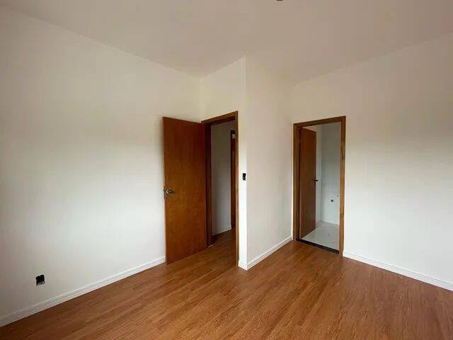 Casa à venda com 2 quartos, 140m² - Foto 6