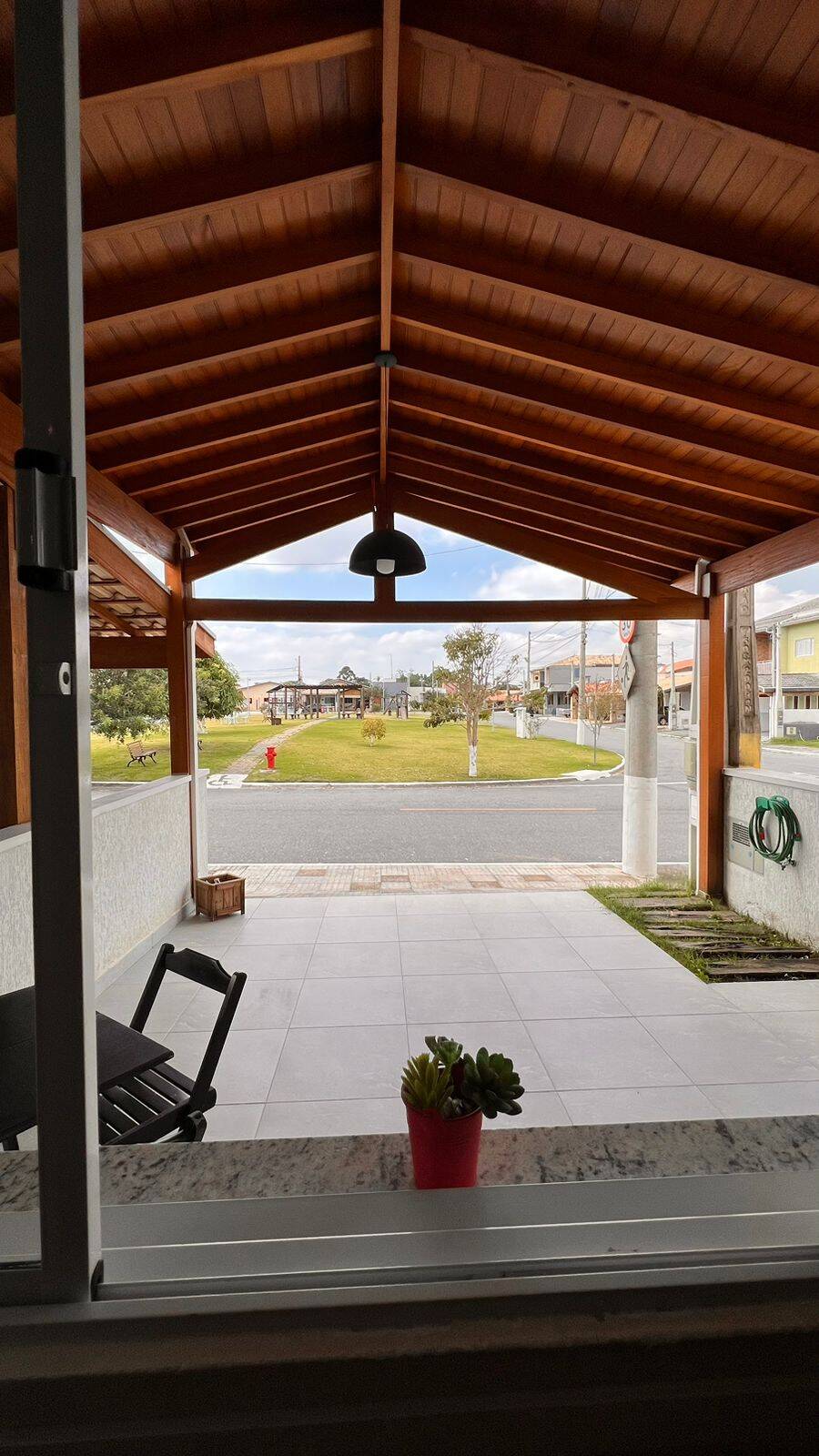 Casa à venda com 2 quartos, 75m² - Foto 3