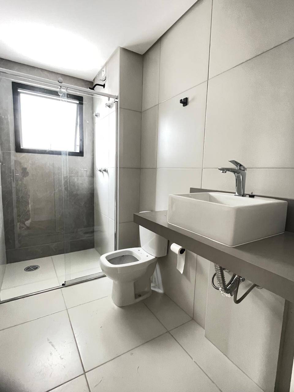 Apartamento para alugar com 3 quartos, 110m² - Foto 12
