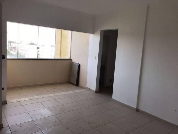 Apartamento à venda com 2 quartos, 80m² - Foto 2