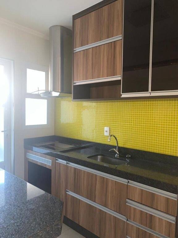 Casa à venda com 3 quartos, 92m² - Foto 2
