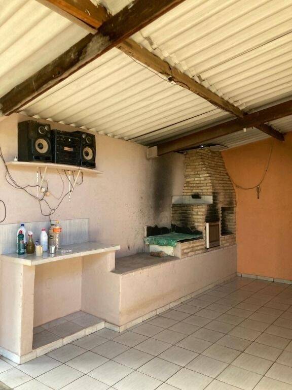 Chácara à venda com 2 quartos, 180m² - Foto 6