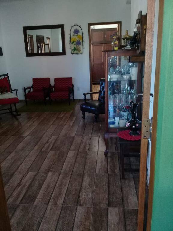 Chácara à venda com 3 quartos, 160m² - Foto 2