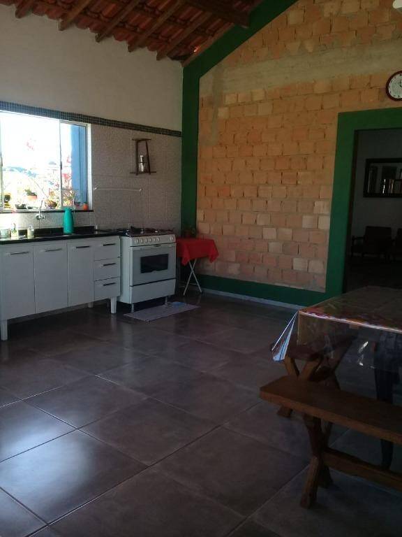 Chácara à venda com 3 quartos, 160m² - Foto 3