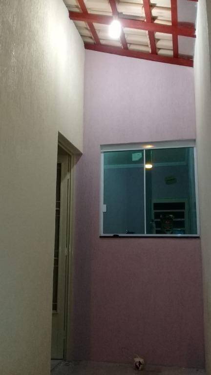 Casa à venda com 2 quartos, 55m² - Foto 1