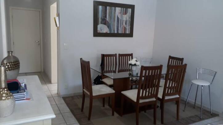 Apartamento à venda com 2 quartos, 75m² - Foto 2