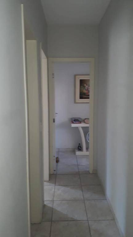 Apartamento à venda com 2 quartos, 75m² - Foto 7