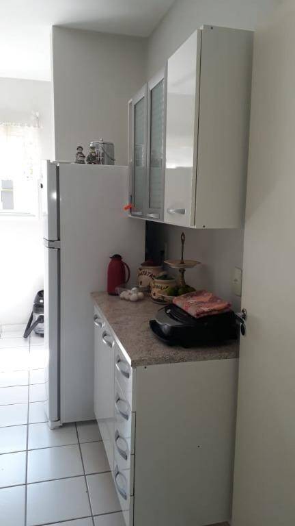 Apartamento à venda com 2 quartos, 75m² - Foto 8