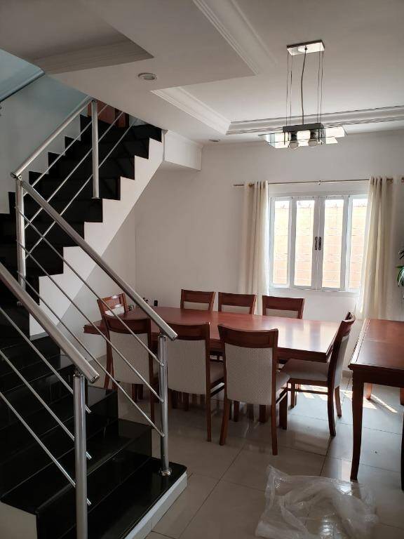 Casa à venda com 3 quartos, 230m² - Foto 25