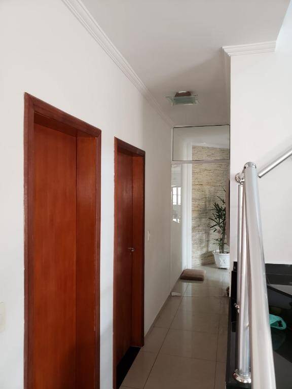 Casa à venda com 3 quartos, 230m² - Foto 26