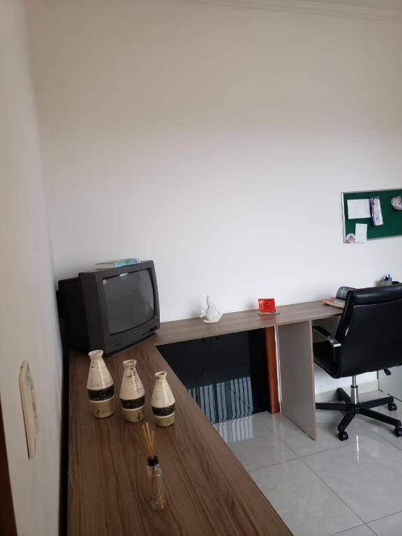Casa à venda com 3 quartos, 230m² - Foto 27