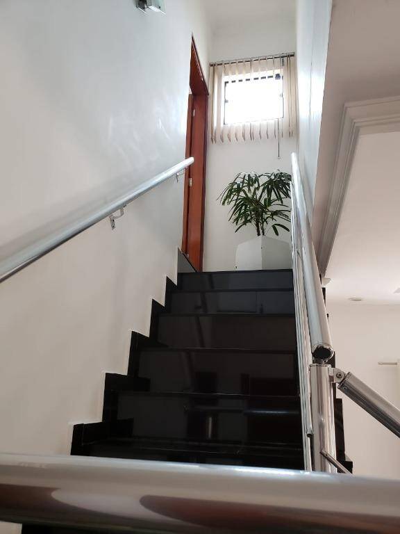 Casa à venda com 3 quartos, 230m² - Foto 28