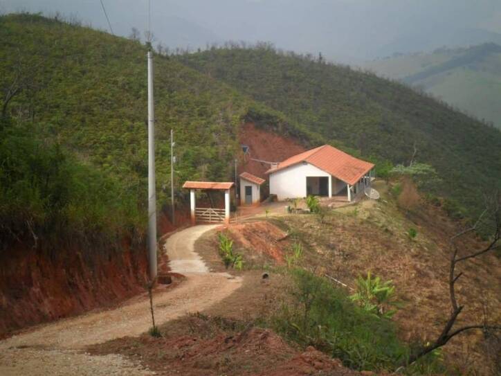 Chácara à venda com 3 quartos, 24200m² - Foto 2