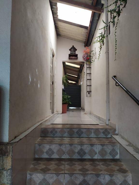 Casa à venda com 3 quartos, 250m² - Foto 5